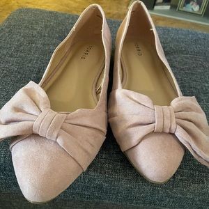 WIDE: Pink Ballet Flats w/ Bow